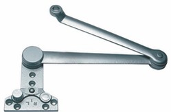 D813